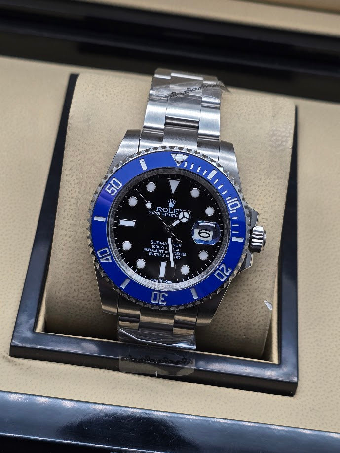 Rolex Submariner Date "Cookie Monster" 41 mm Black Dial