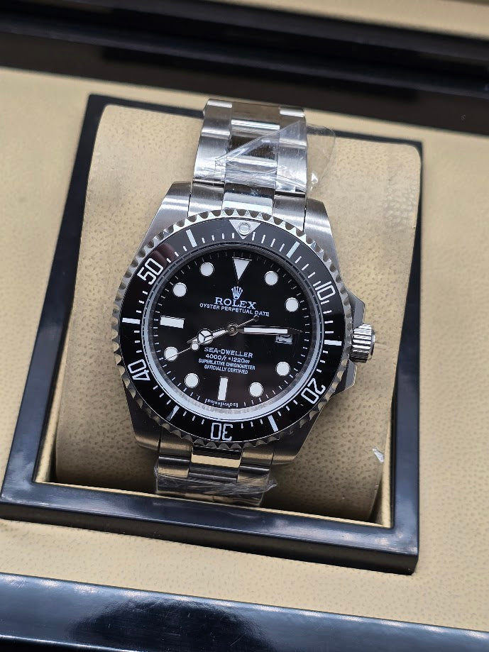 Rolex Sea-Dweller 43 mm Single Red Black Dial Oystersteel