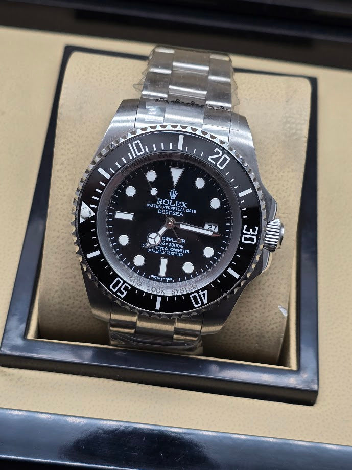 Rolex Deepsea Sea-Dweller Black Dial 44 mm Oystersteel