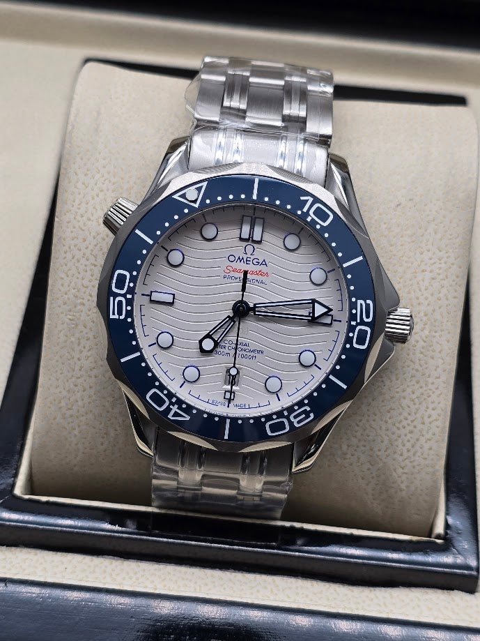 Omega Seamaster Diver 300M Co-Axial Master Chronometer White Dial Blue Bezel 42 mm