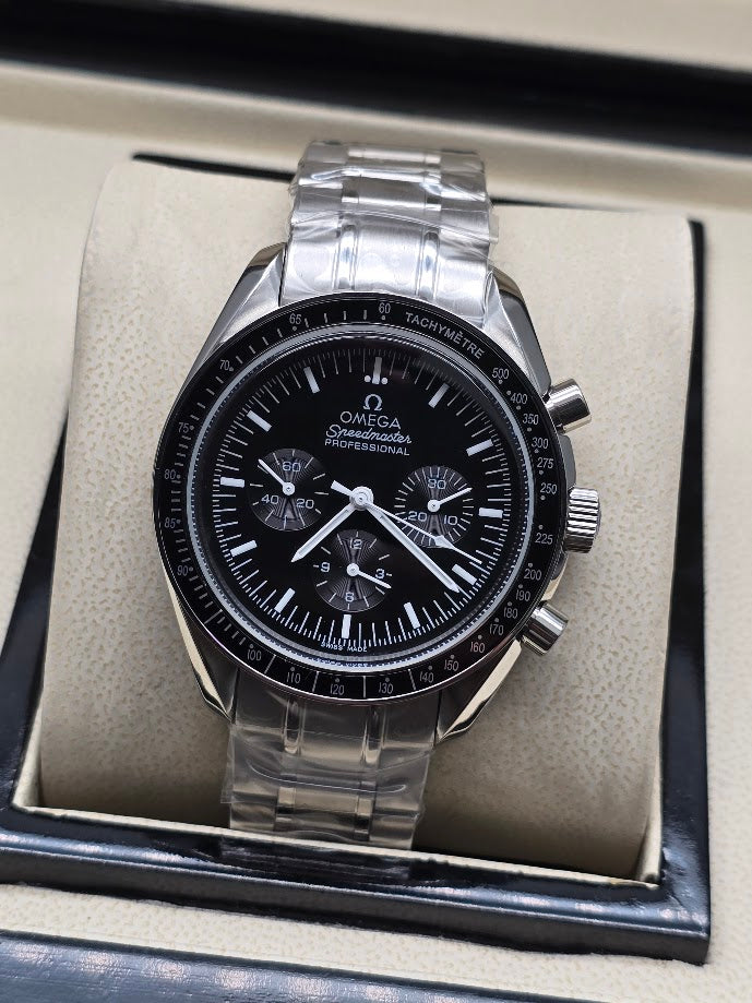 Omega Speedmaster Professional Moonwatch Chronograph Black Dial 42 mm